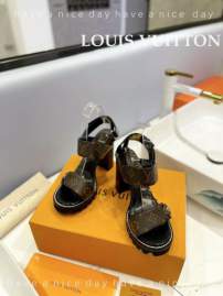 Picture of Louis Vuitton Shoes _SKULVsz35-429cmmnf032813549
